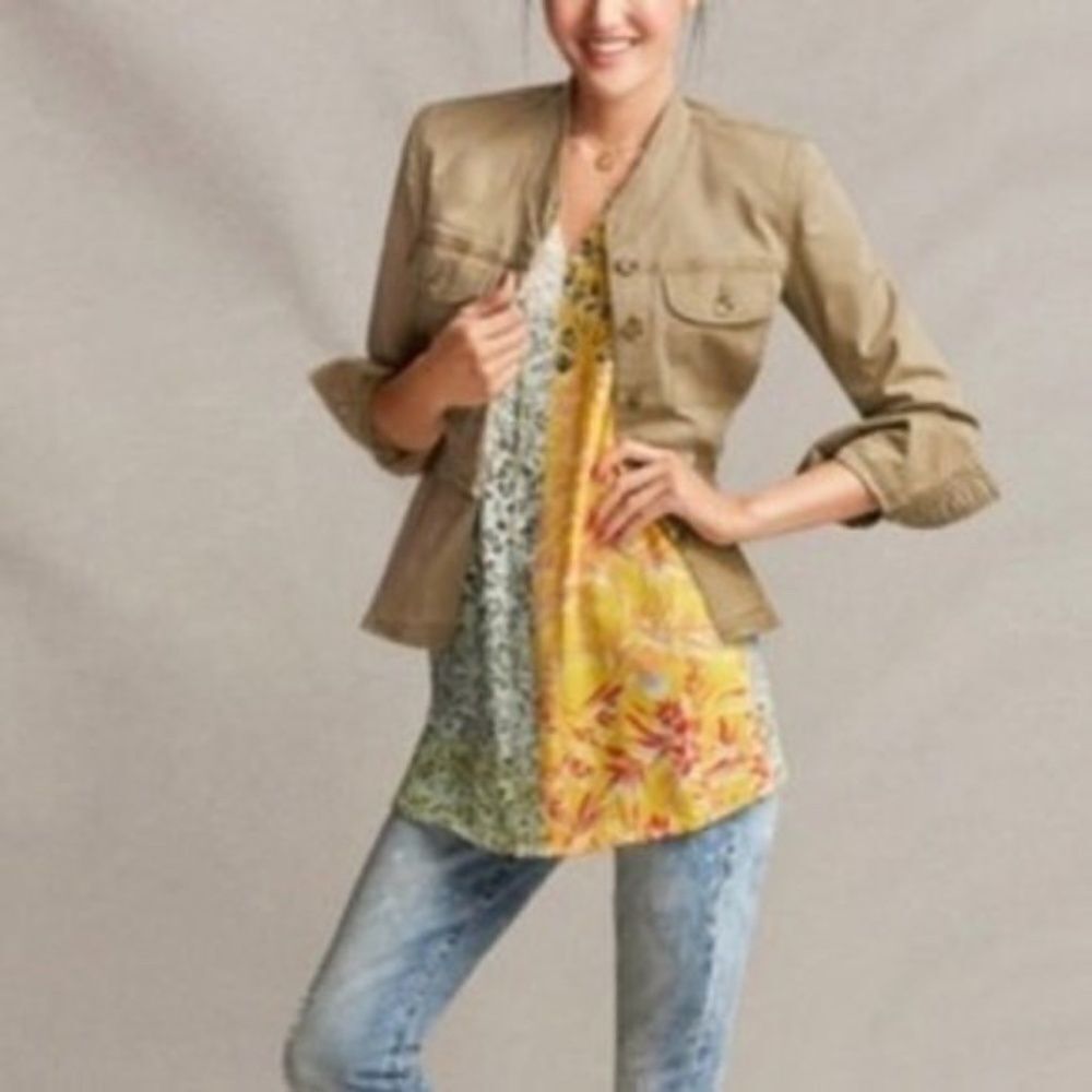 CAbi Golden Glow Color‎ Split Floral Print Sleeveless Top Sz M
